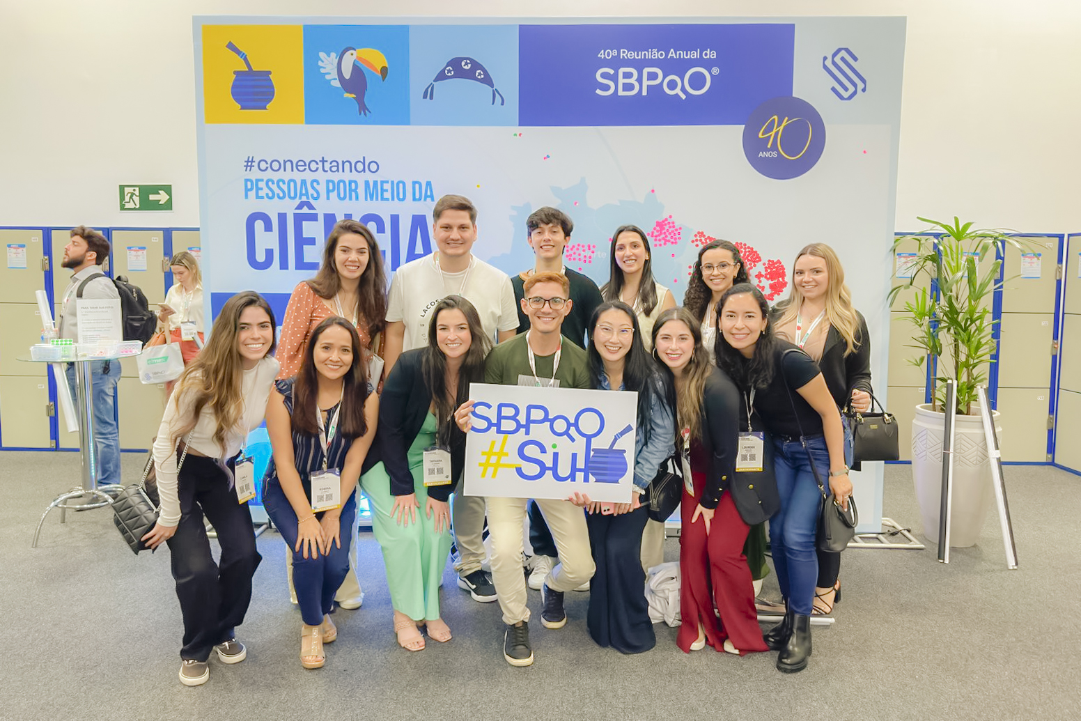 Grupo de clareamento dental recebe prêmio em congresso de Odontologia