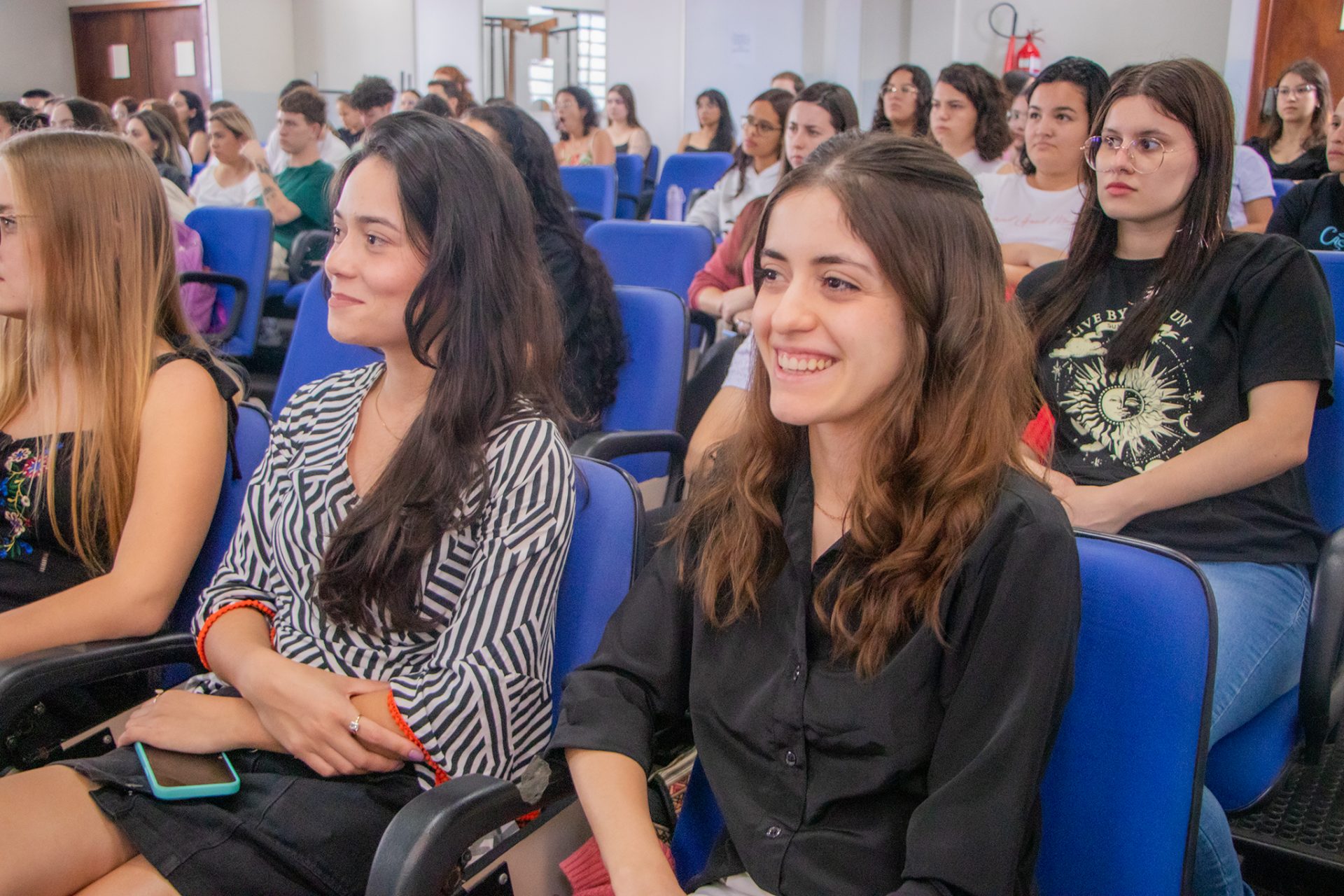 Semana de Enfermagem da UEPG promove palestras e ações práticas para acadêmicos