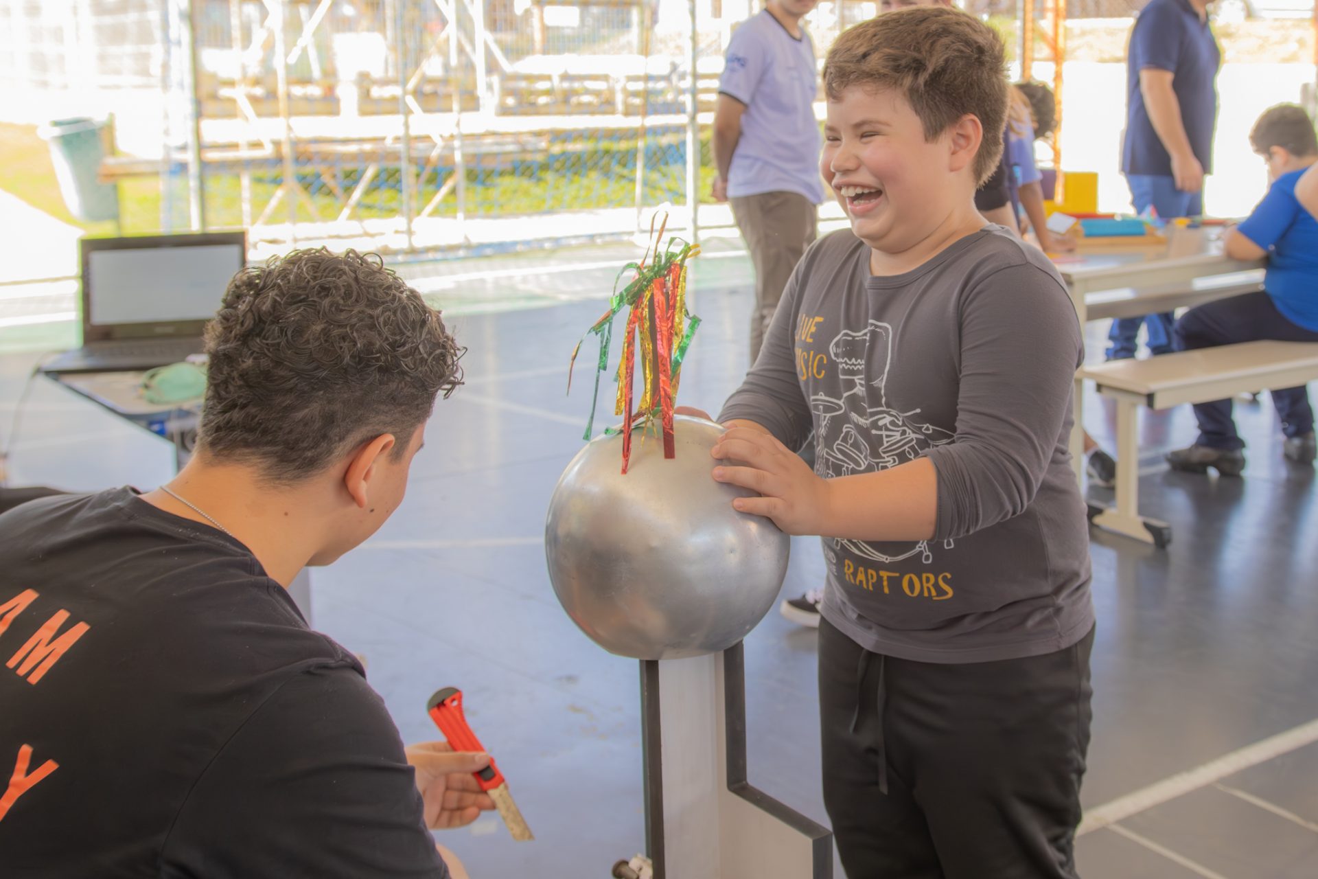 UEPG leva Feira de Ciências à escolas de ensino fundamental
