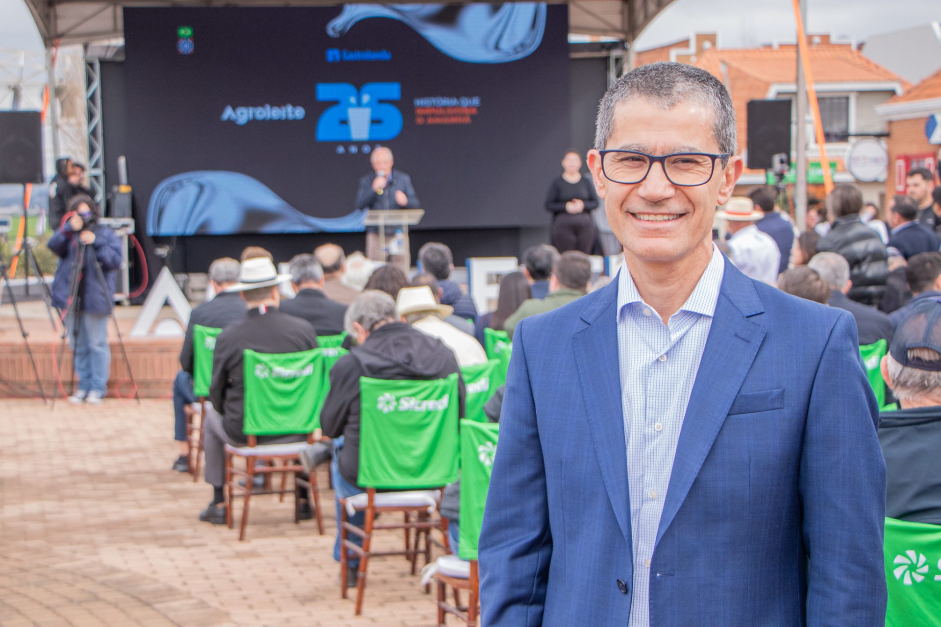 UEPG apresenta projetos na Agroleite em Castro