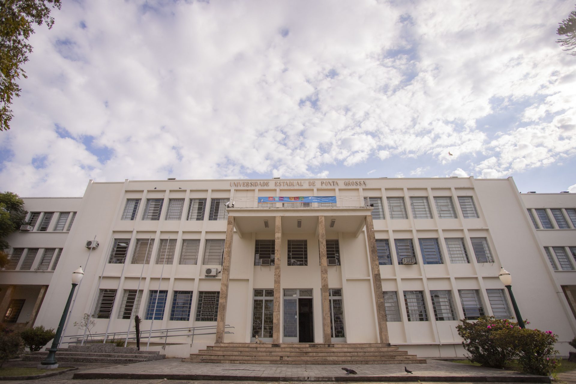 Nota de solidariedade à acadêmica da UEPG