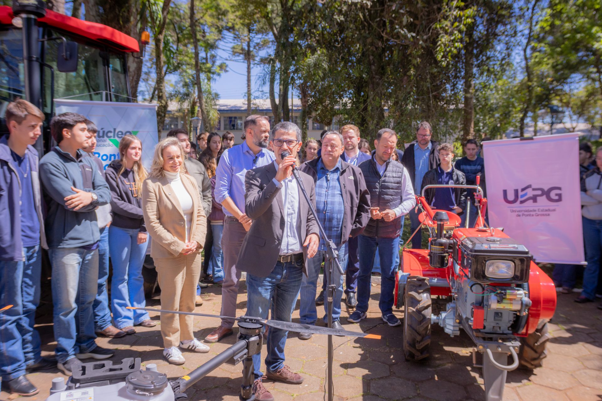 Colégio Agrícola da UEPG recebe equipamentos da Seed-PR