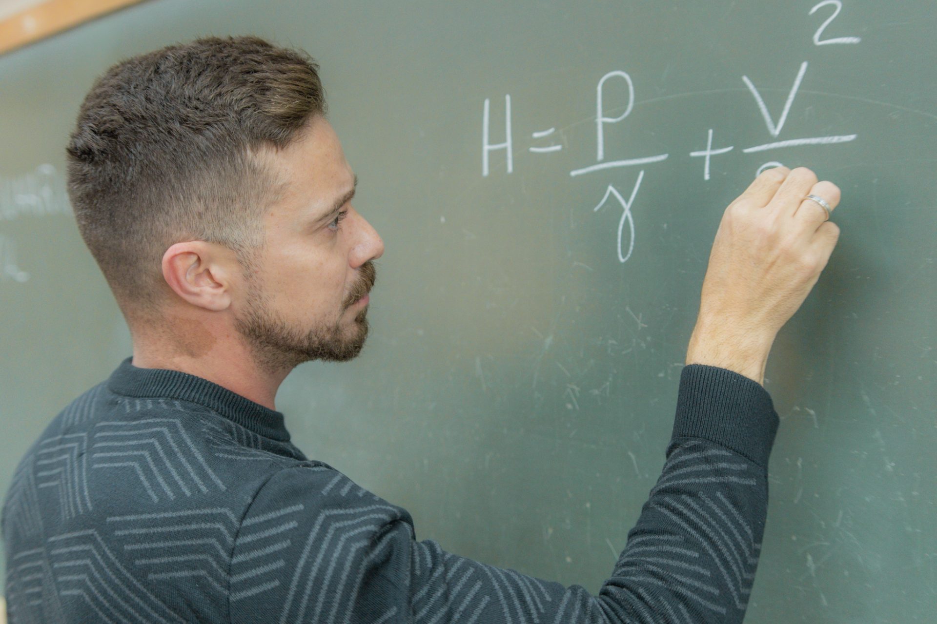 Restec em Engenharia e Gestão Ambiental divulga editais para seleção de professores e profissionais graduados