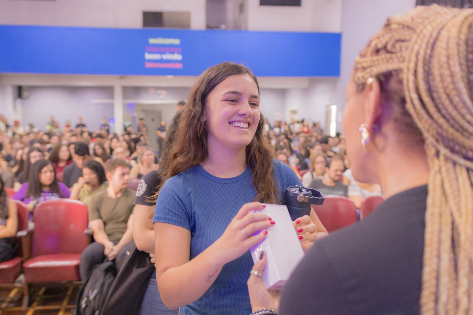 UEPG fortalece a inclusão digital com a entrega de aparelhos celulares para 282 alunos