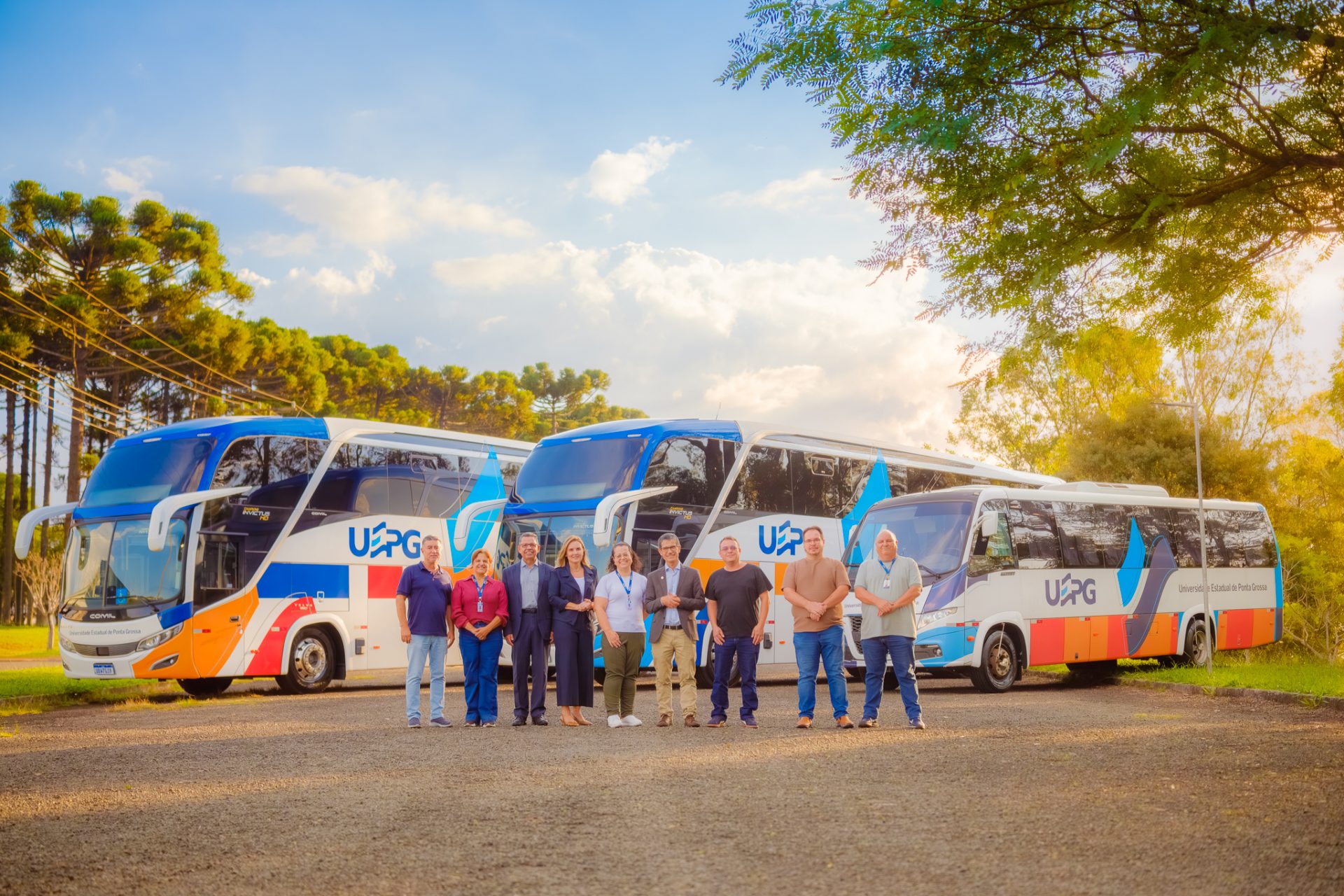 Ônibus novos e frota renovada reforçam atendimento ao ensino, pesquisa e extensão