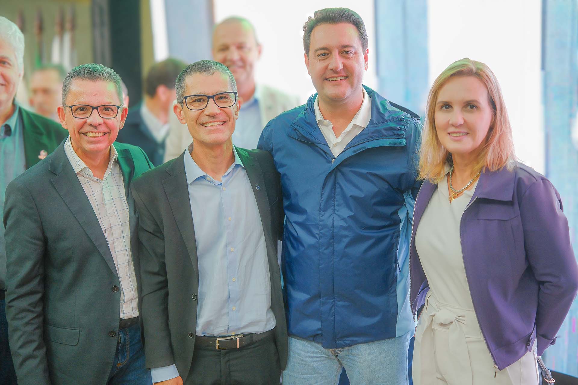 Governador Ratinho Jr nomeia Ivo e Adriana para Reitoria da UEPG