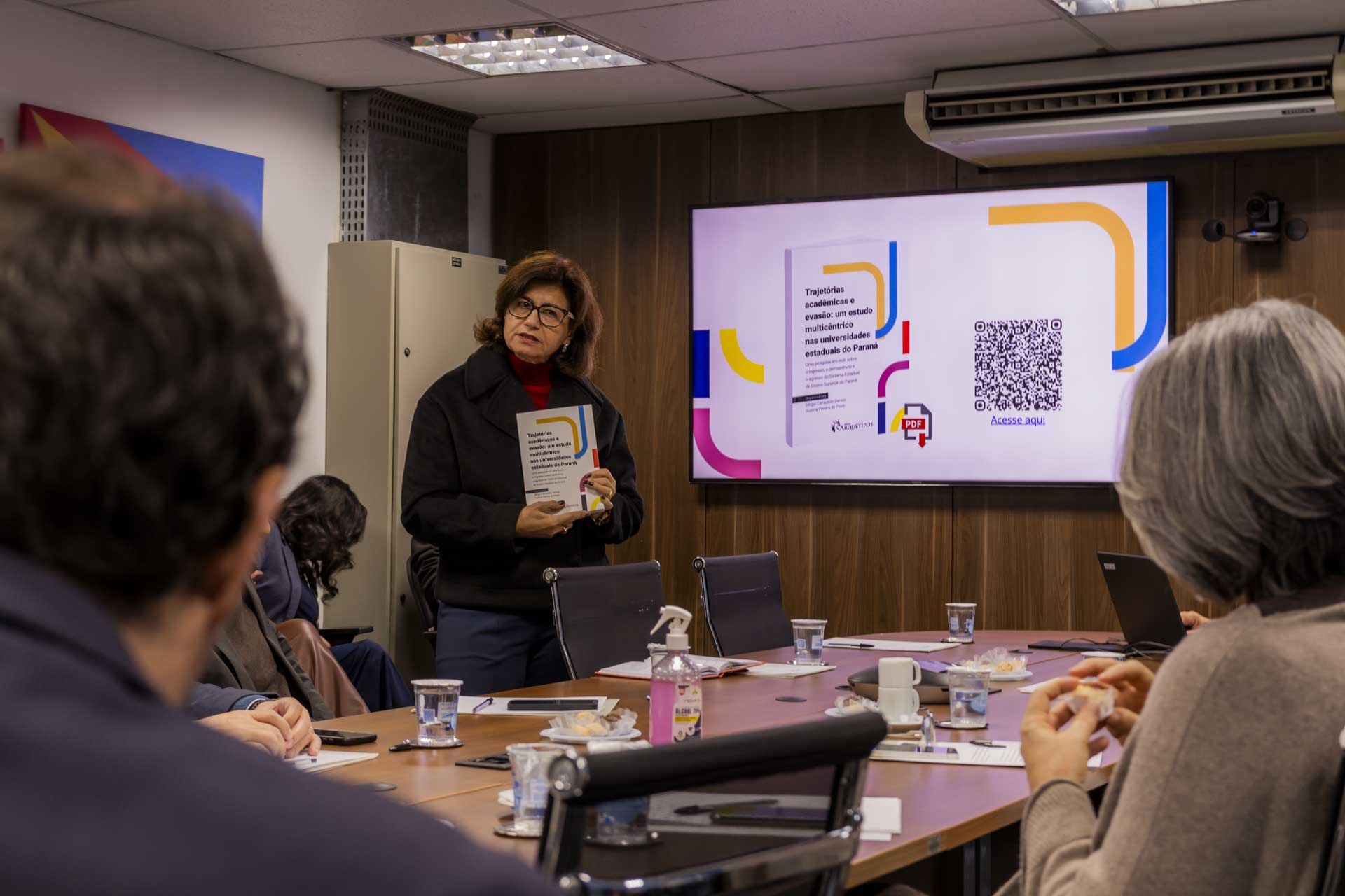 UEPG integra estudo sobre trajetórias acadêmicas e evasão nas universidades estaduais do Paraná