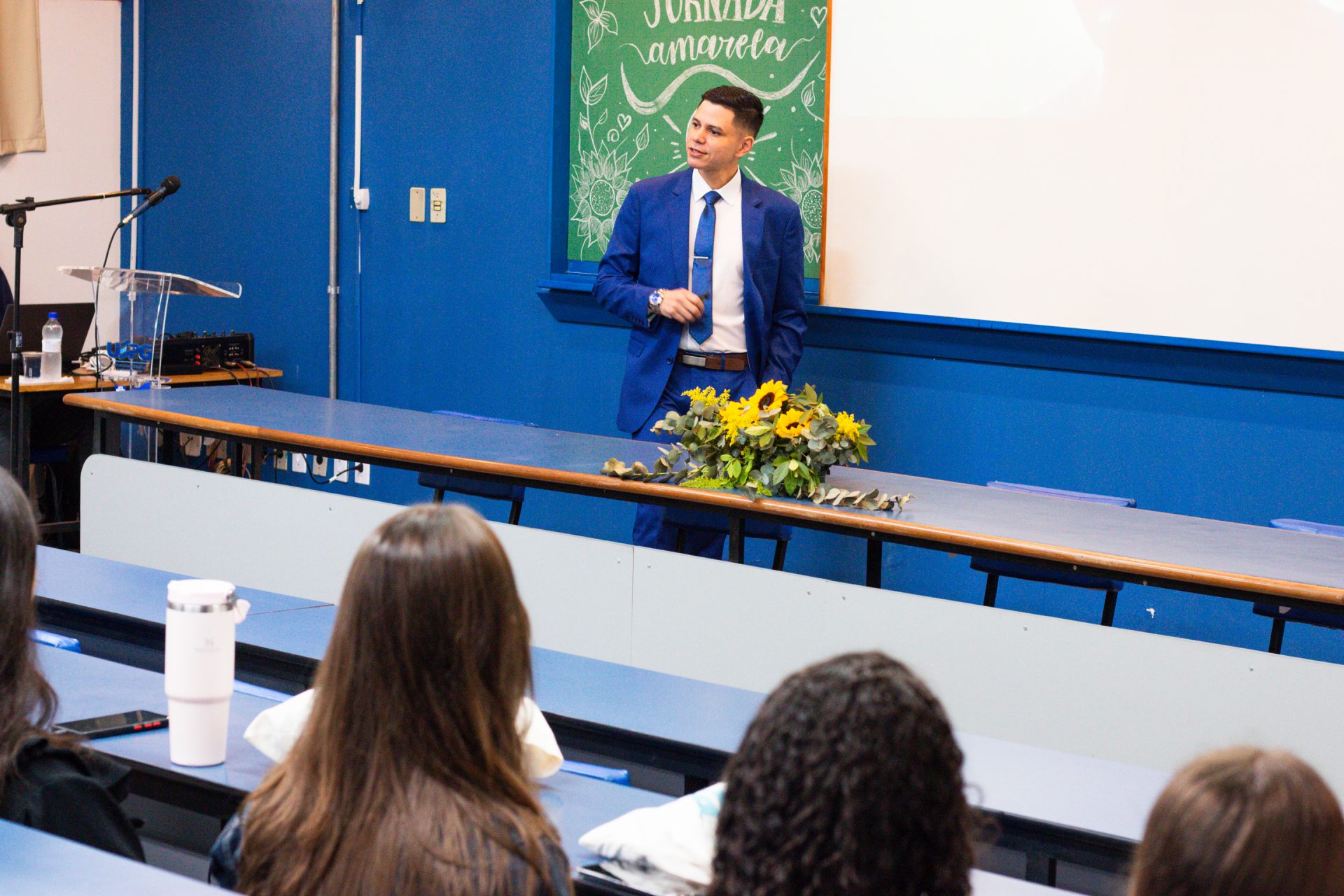 Saúde mental em foco: evento “Jornada Amarela” realiza debates e palestras no curso de Enfermagem