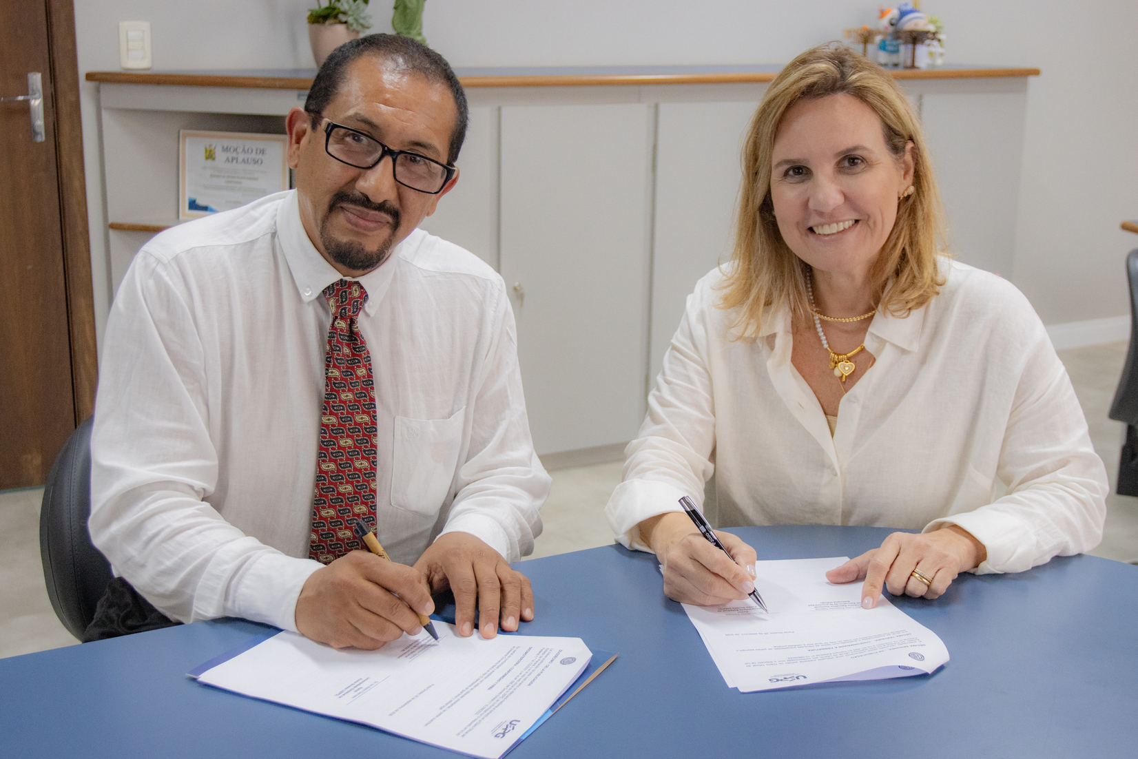 UEPG assina convênio com a Bolívia para promover cooperação entre os países